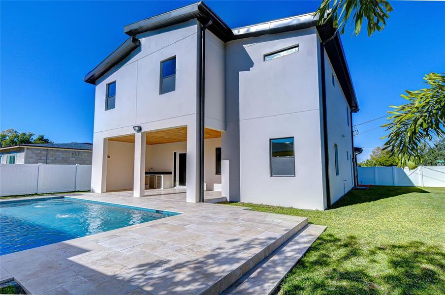 Exterior details and patio area of a home in , Tampa (Image 43).