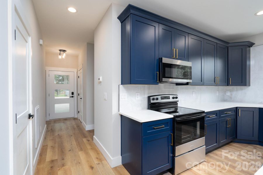 Furnished interior view inside a new home in , Kannapolis (Image 7).