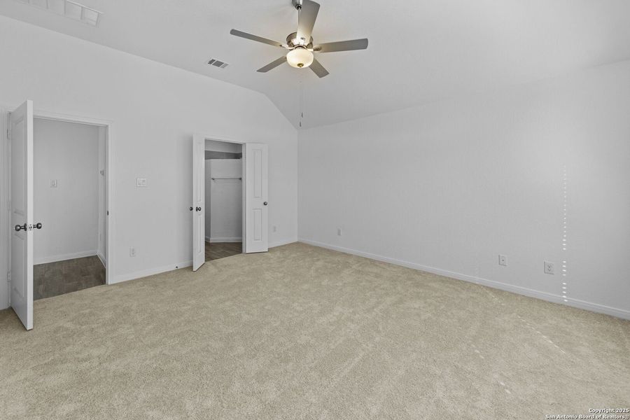 Spacious, unfurnished interior of a new home in Gatehouse: Brookstone II Collection, New Braunfels (Image 14). Spacious, unfurnished interior of a new home in Gatehouse: Brookstone II Collection, New Braunfels (Image 14).