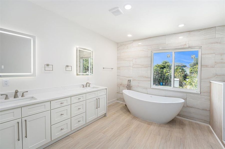 Furnished interior view inside a new home in , Largo (Image 7).