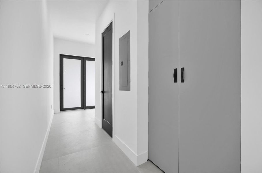 Spacious, unfurnished interior of a new home in , Miami (Image 21).