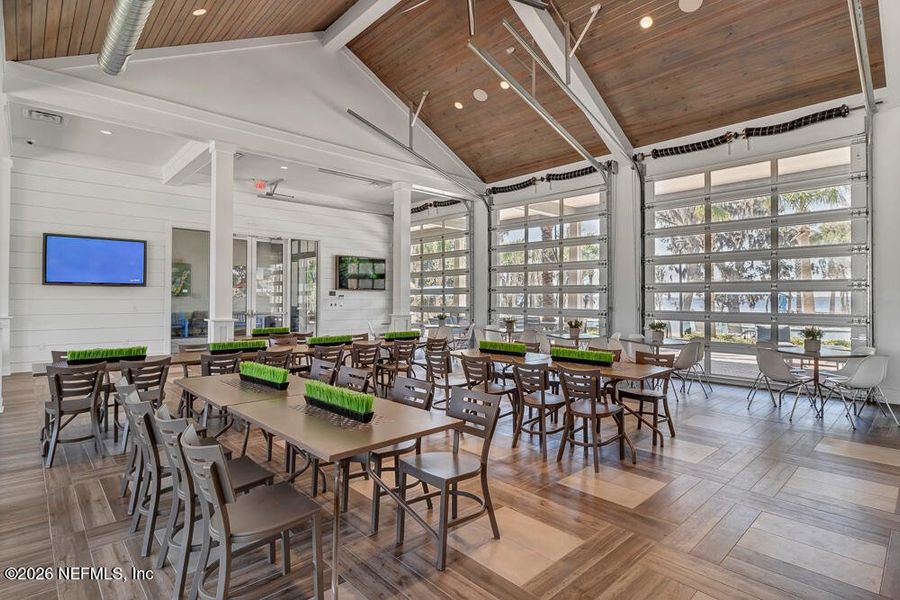 Community amenities in , St. Johns (Image 37).