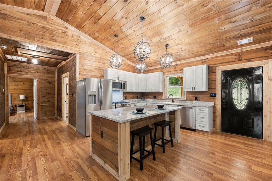 Furnished interior view inside a new home in , Jasper (Image 11).