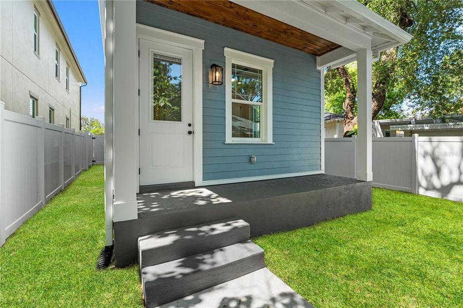 Exterior details and patio area of a home in , Tampa (Image 32).