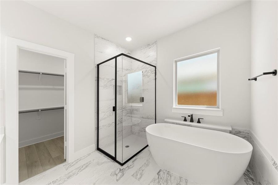 18. 1344 Chisos - Bath (2)