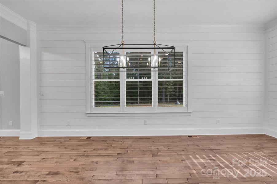 Dining Area Dining Area