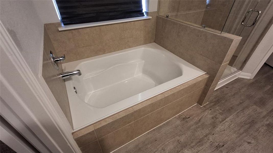 Primary Bathroom - Tub