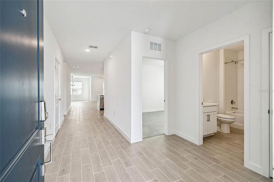 Spacious, unfurnished interior of a new home in Aspire at The Pines, Dunnellon (Image 28).