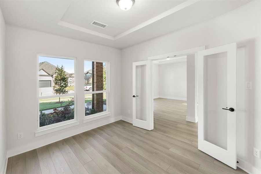 Spacious, unfurnished interior of a new home in Grayhawk Addition, Forney (Image 22). Spacious, unfurnished interior of a new home in Grayhawk Addition, Forney (Image 22).