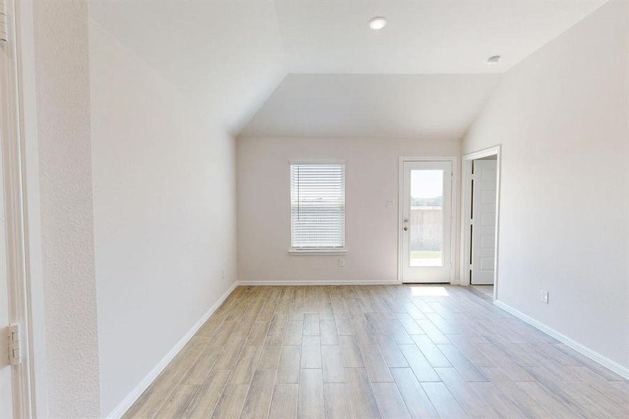 Spacious, unfurnished interior of a new home in Meadow Park, Denton (Image 9).