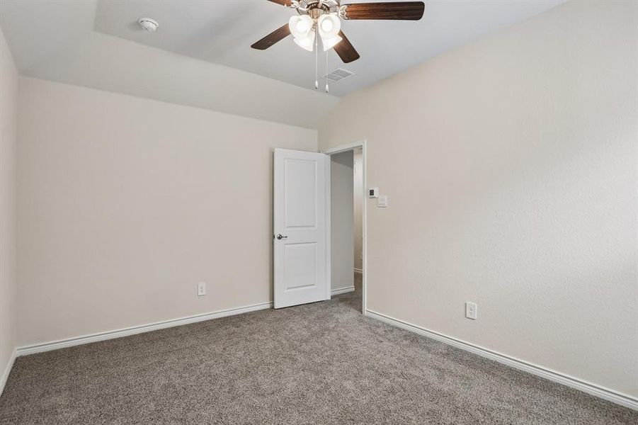 Spacious, unfurnished interior of a new home in Silverado, Aubrey (Image 39).