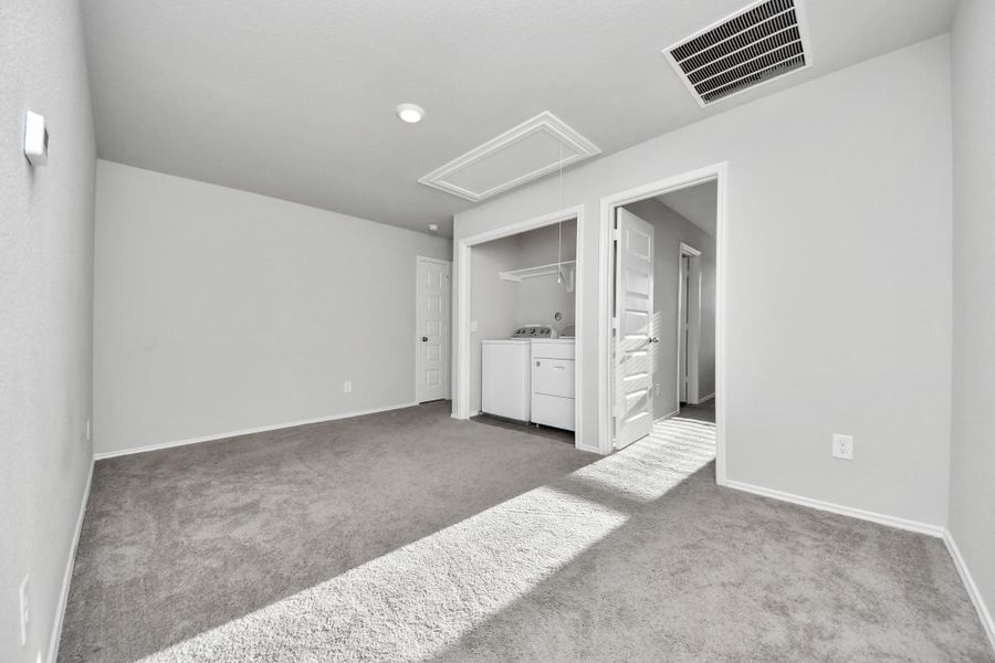 Spacious, unfurnished interior of a new home in , Waller (Image 19).