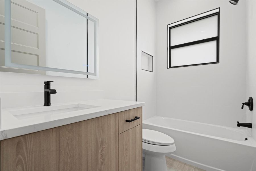 Image 33 of a home in .