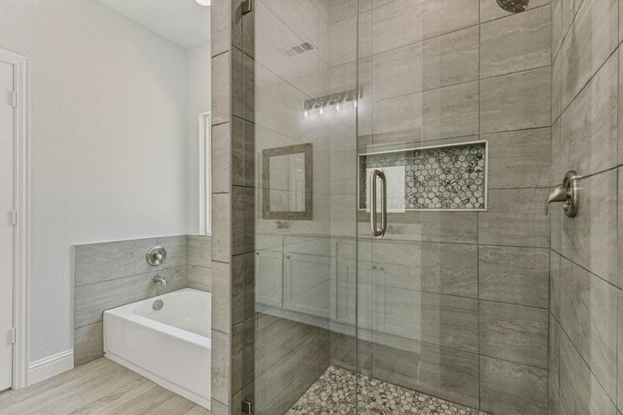 Furnished interior view inside a new home in , Fort Worth (Image 7).