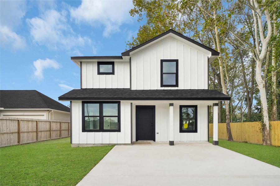 Front exterior of a new home in , Houston, TX, highlighting curb appeal (Image 11).