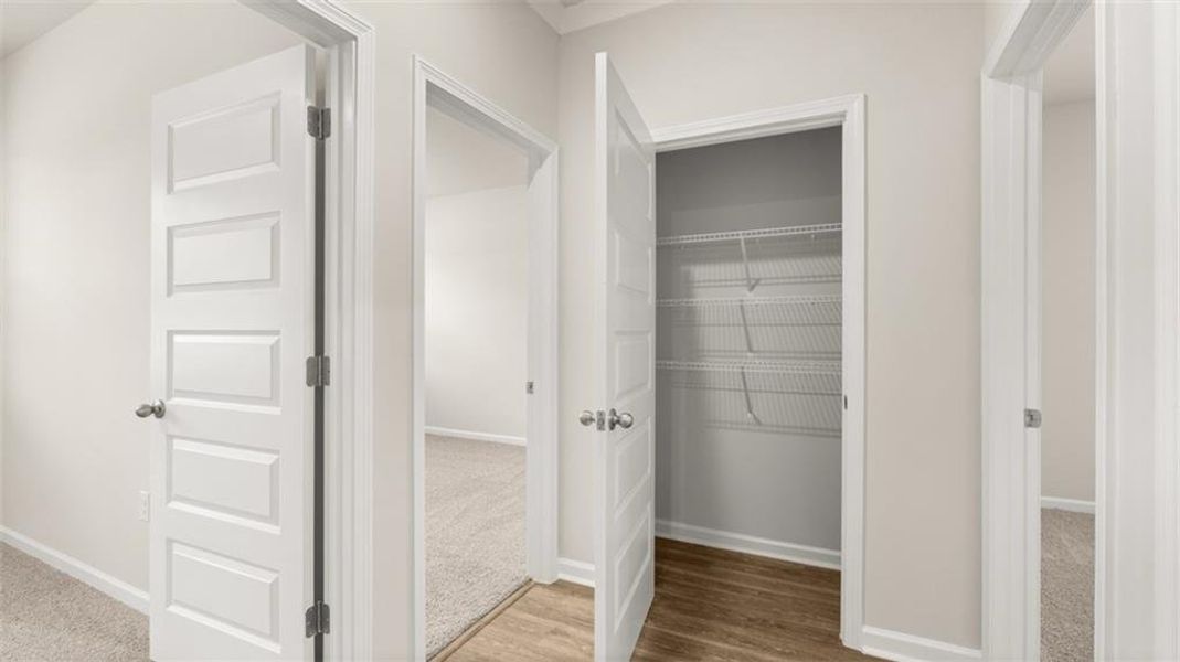 Spacious, unfurnished interior of a new home in Kingston Ranch at Lake Oconee, Buckhead (Image 35).