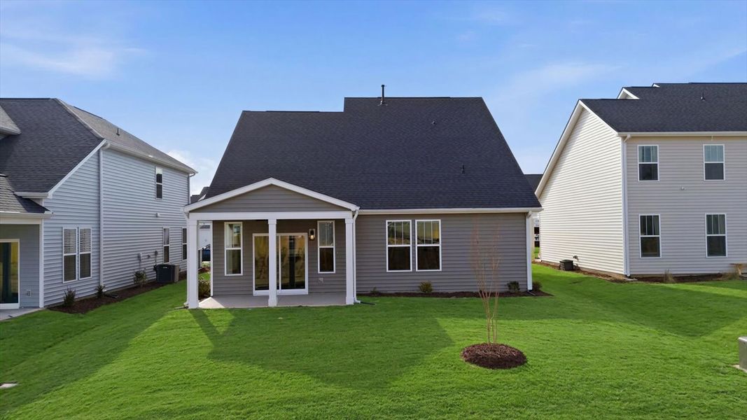 Exterior details and patio area of a home in Walnut Ridge, Inman (Image 22).