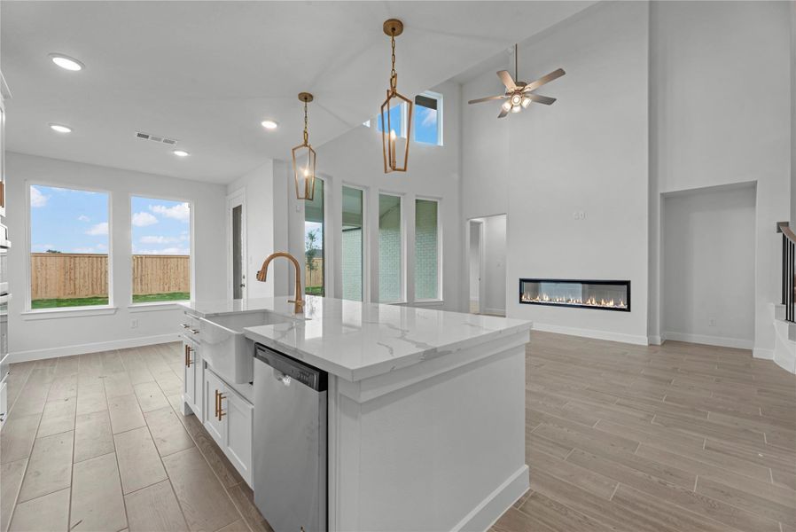 Representative image. Features, specifications, selections and colors may vary.