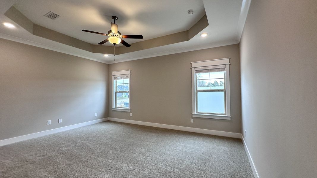 Spacious, unfurnished interior of a new home in Veterans Cove, Murfreesboro (Image 45).