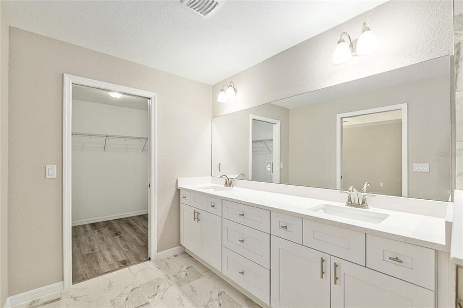 Furnished interior view inside a new home in , Dunnellon (Image 13).