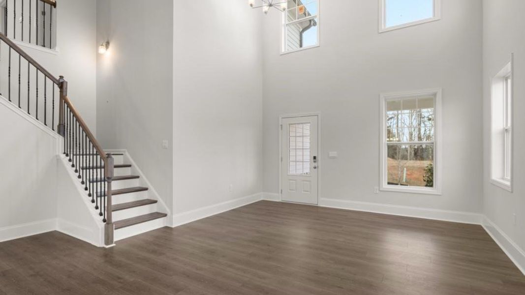 Spacious, unfurnished interior of a new home in Hamptons at Riverwood East, Dallas (Image 16).