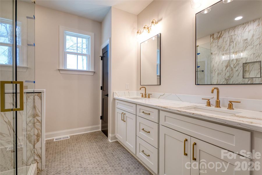 Furnished interior view inside a new home in , Catawba (Image 11).