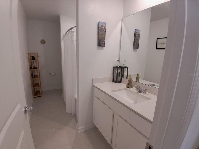 Furnished interior view inside a new home in Hunt Club Groves, Lake Wales (Image 33).