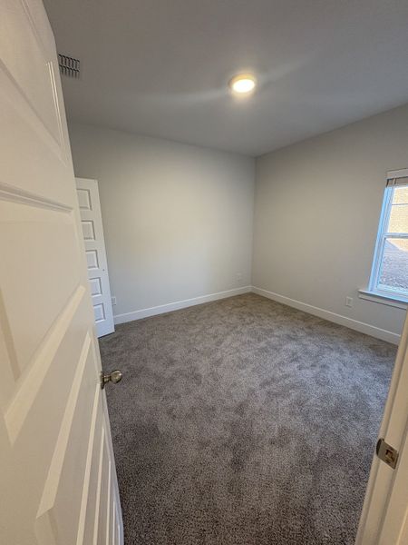 Spacious, unfurnished interior of a new home in Rookers Bend, Smyrna (Image 10).