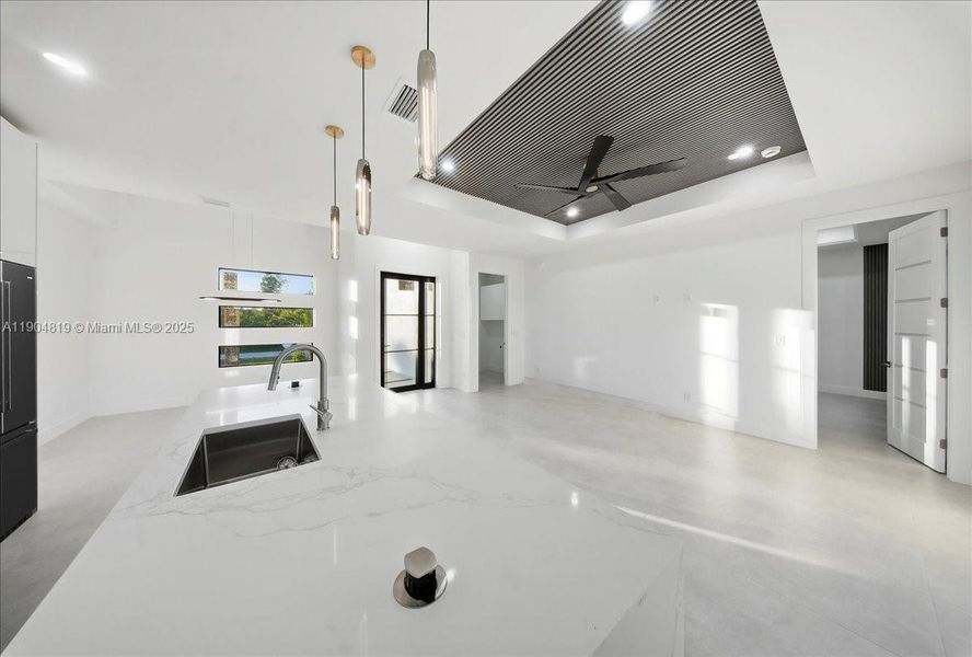 Spacious, unfurnished interior of a new home in , Lehigh Acres (Image 29).