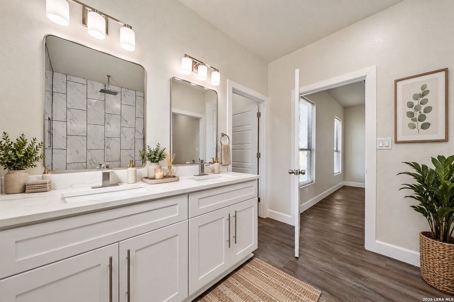 Furnished interior view inside a new home in , Atascosa (Image 5).