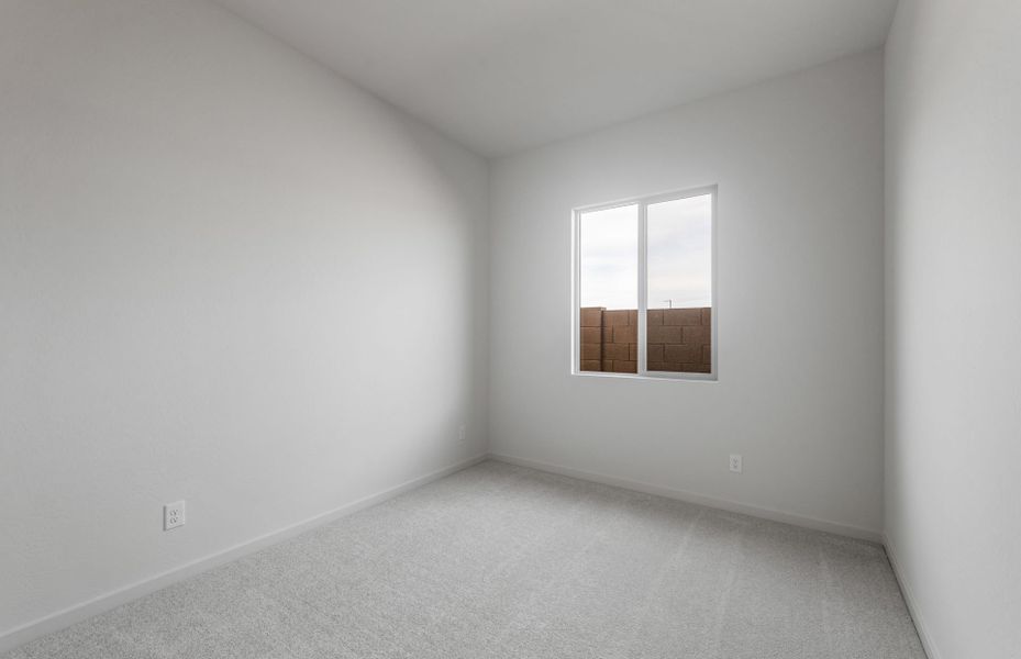 Spacious, unfurnished interior of a new home in Artisan at Asante, Surprise (Image 22).