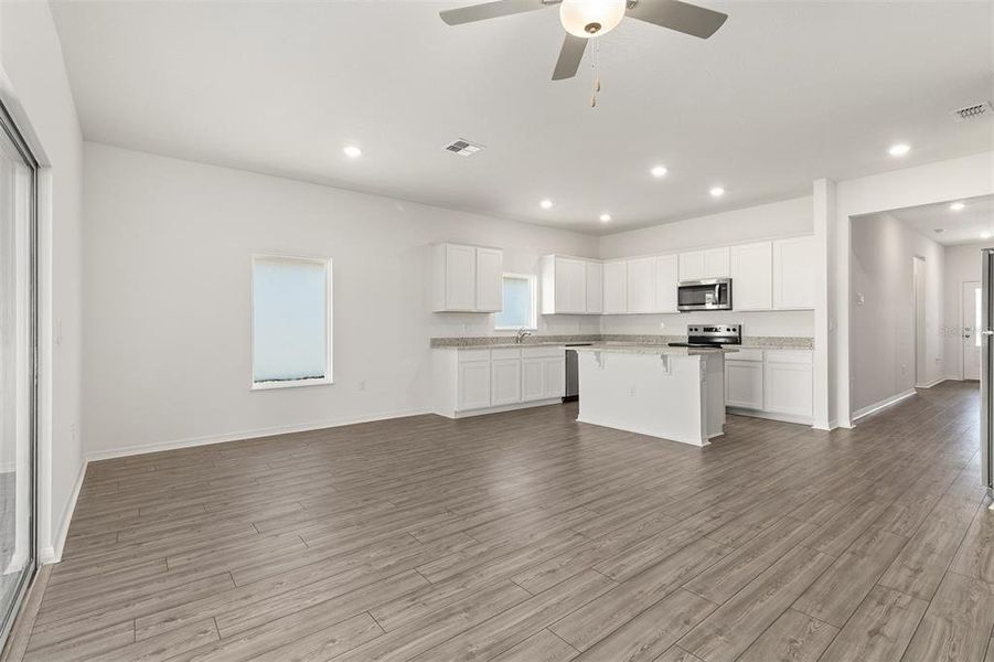 Image 18 of a home in Peach Crossings.