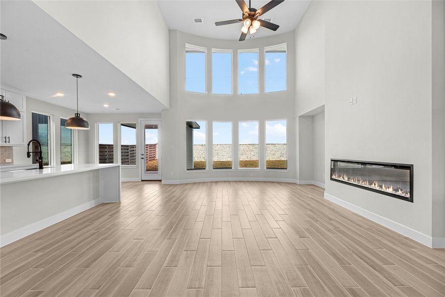 Spacious, unfurnished interior of a new home in Austin Point, Richmond (Image 11).