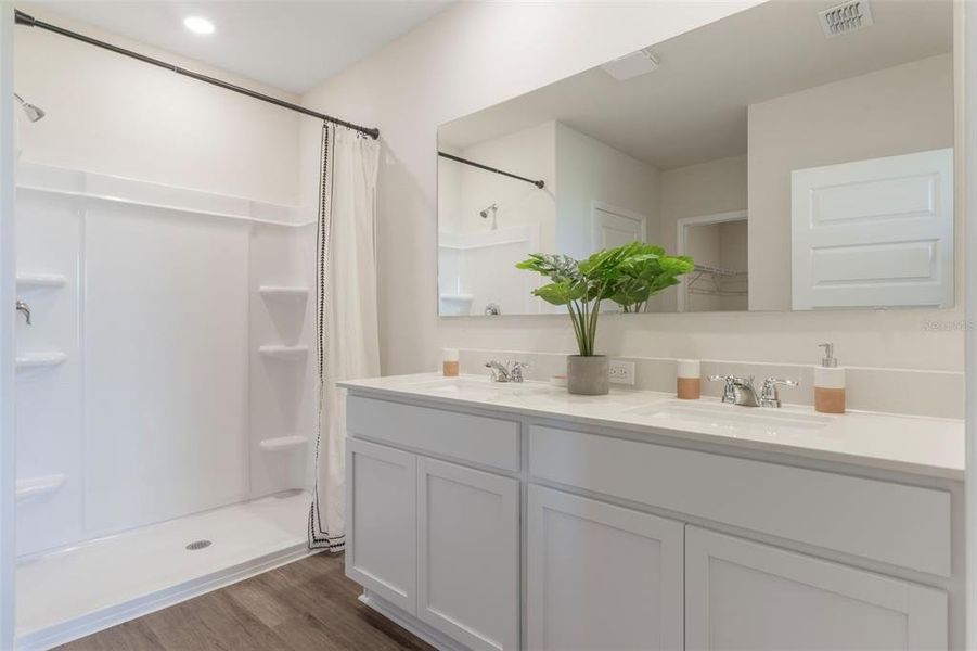 Furnished interior view inside a new home in Fox Branch, Lakeland (Image 28). Furnished interior view inside a new home in Fox Branch, Lakeland (Image 28).