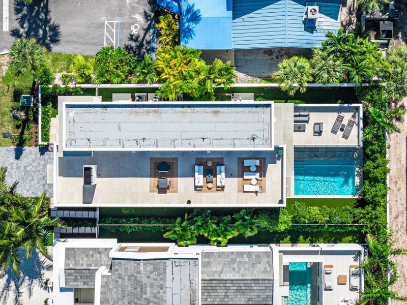 082-810PalmTrail-DelrayBeach-FL-33483-SM