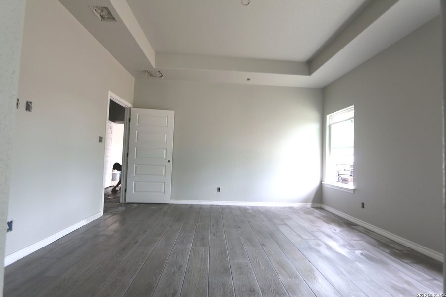 Spacious, unfurnished interior of a new home in , La Vernia (Image 7). Spacious, unfurnished interior of a new home in , La Vernia (Image 7).