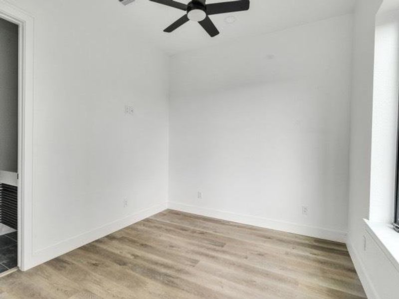 Spacious, unfurnished interior of a new home in , Houston (Image 36).