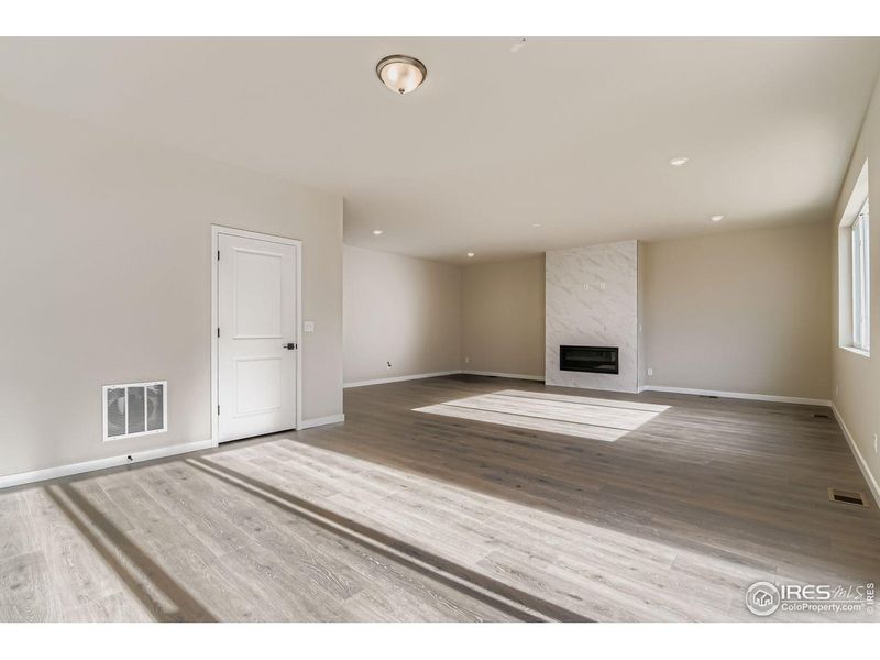 Spacious, unfurnished interior of a new home in Hidden Creek, Frederick (Image 36).