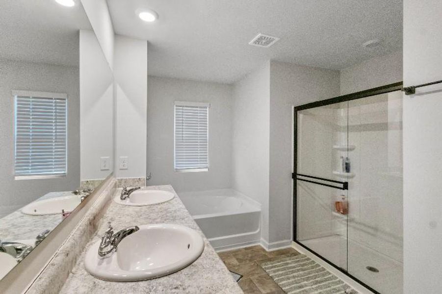 Furnished interior view inside a new home in , Dawsonville (Image 30).