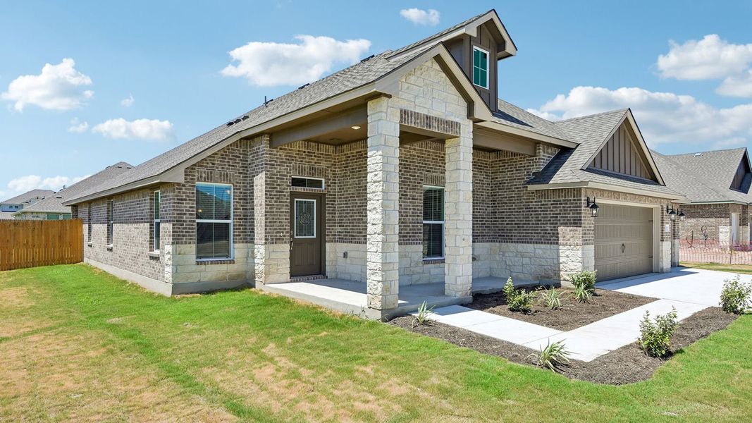 Exterior details and patio area of a home in Country Meadows, Thorndale (Image 3).