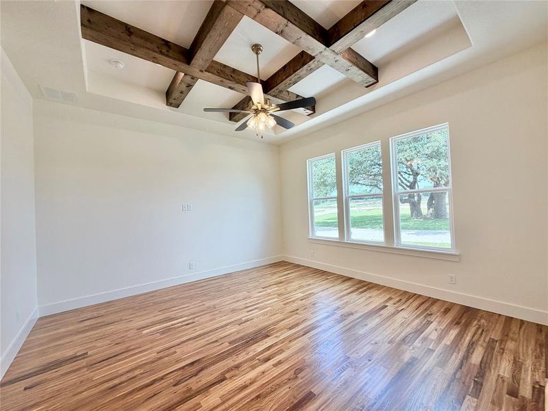 Spacious, unfurnished interior of a new home in , Weatherford (Image 25).