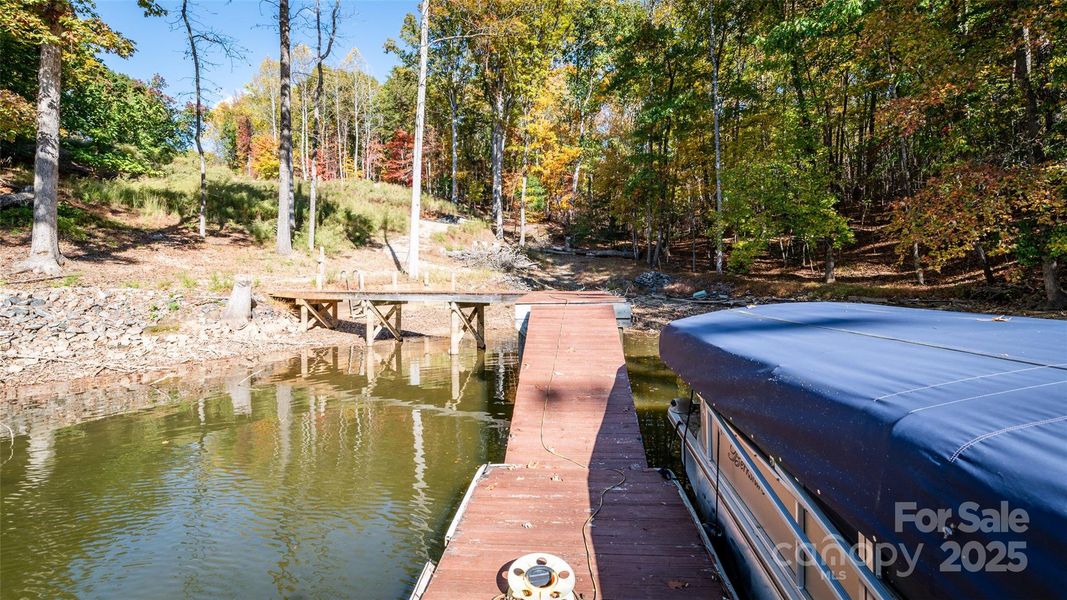 Natural landscape and outdoor views near in Statesville (Image 17). Natural landscape and outdoor views near in Statesville (Image 17).