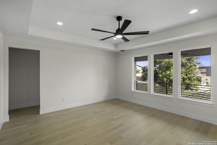 Spacious, unfurnished interior of a new home in , Kerrville (Image 15).