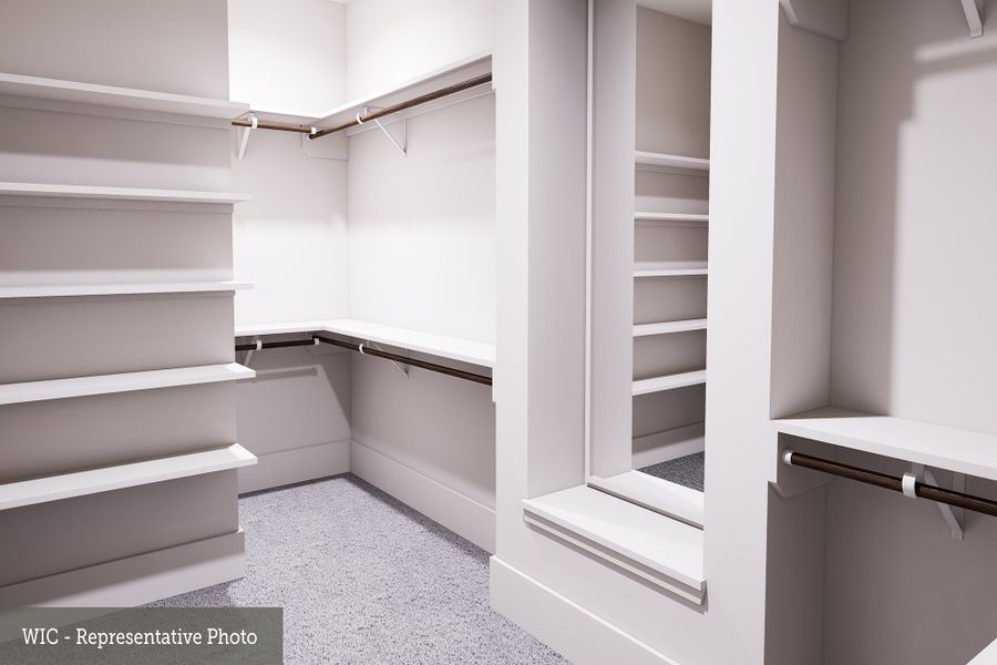 Walk-in Closet Walk-in Closet