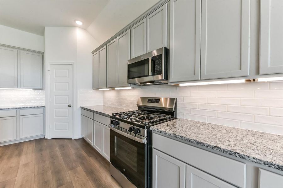 Furnished interior view inside a new home in River Ranch Meadows, Dayton (Image 14).