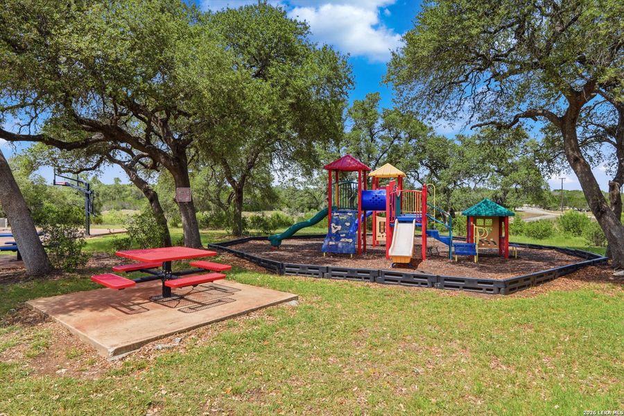 Community amenities in , Spring Branch (Image 53).
