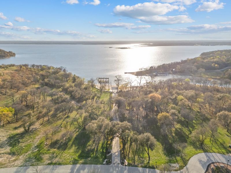 Natural landscape and outdoor views near Fleming Pointe in Fort Worth (Image 57).