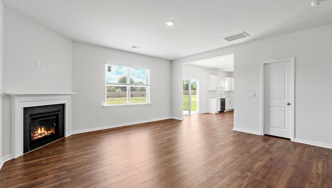 Spacious, unfurnished interior of a new home in Waverly Station, Greenwood (Image 17).
