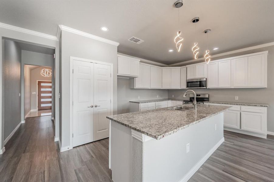 Furnished interior view inside a new home in , Fort Worth (Image 6).