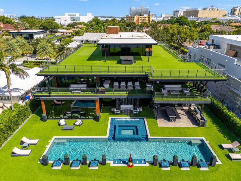 Community amenities in , Fort Lauderdale (Image 13). Community amenities in , Fort Lauderdale (Image 13).
